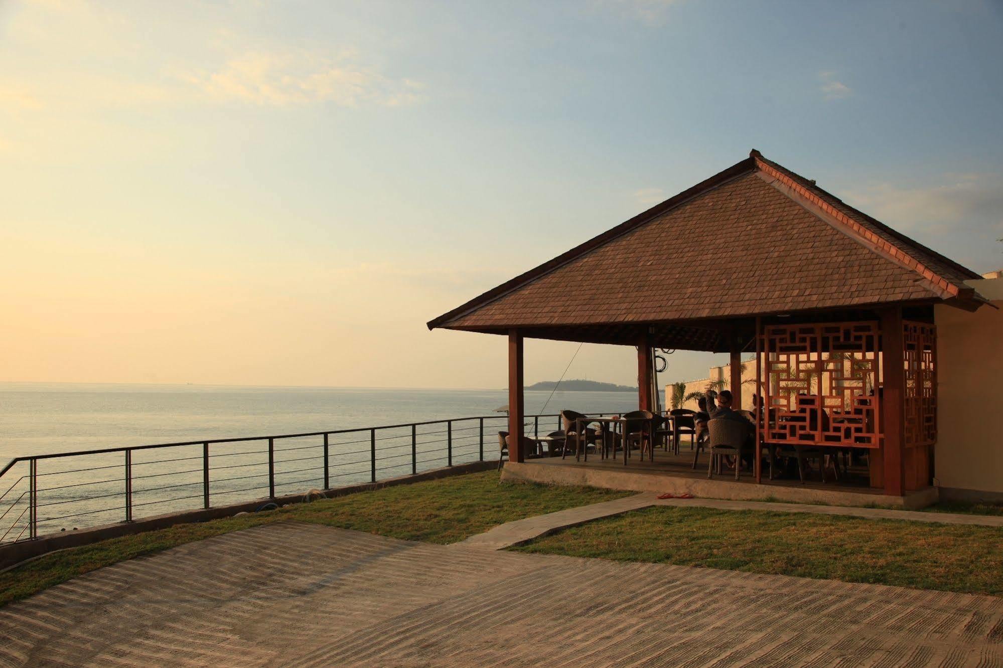 Lima Satu Resort Pemenang Buitenkant foto